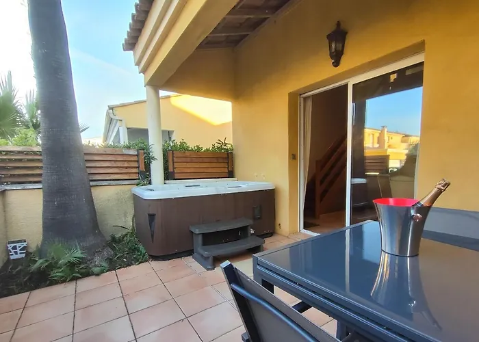 شقة 26, La Palmeraie Au Village Naturiste *